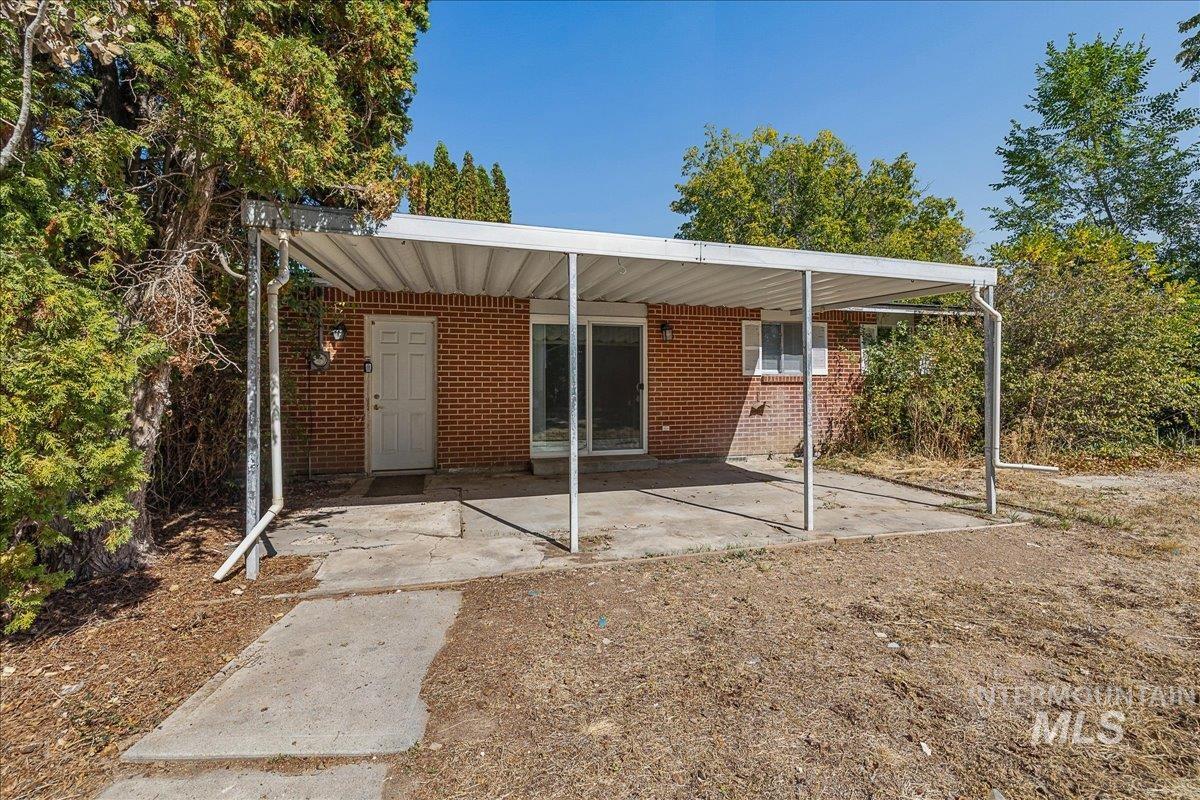 2530 S Cloverdale Rd Property Photo 21