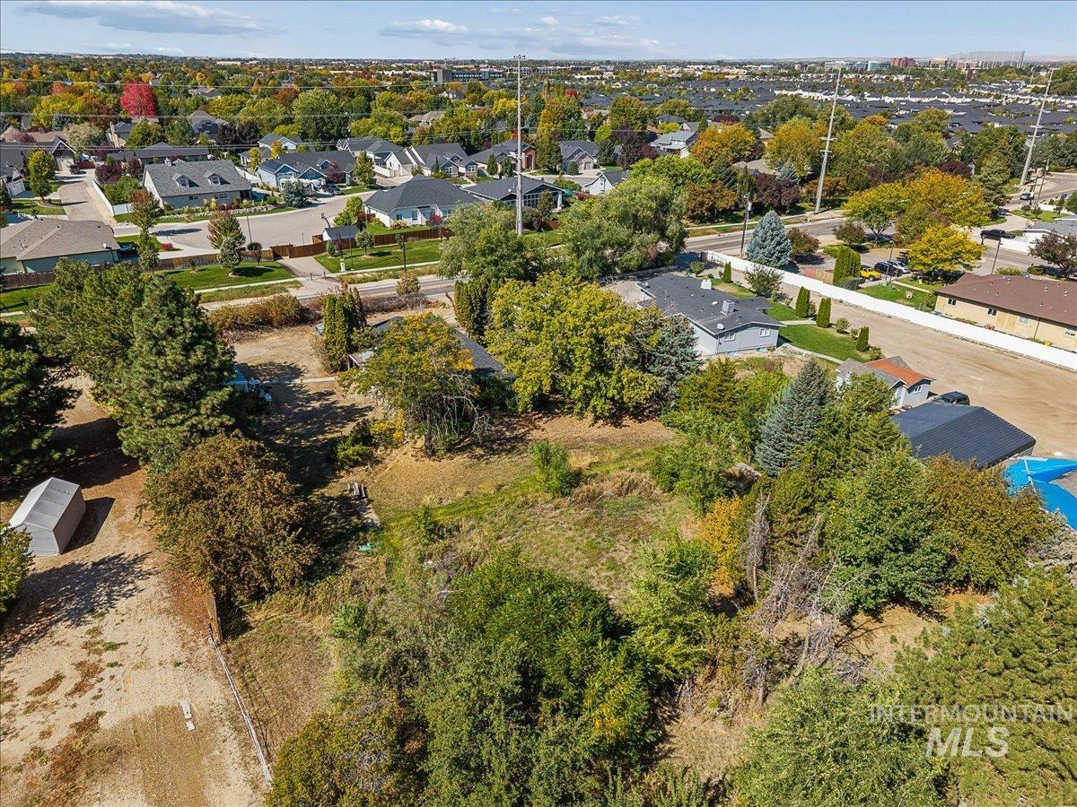 2530 S Cloverdale Rd Property Photo 37