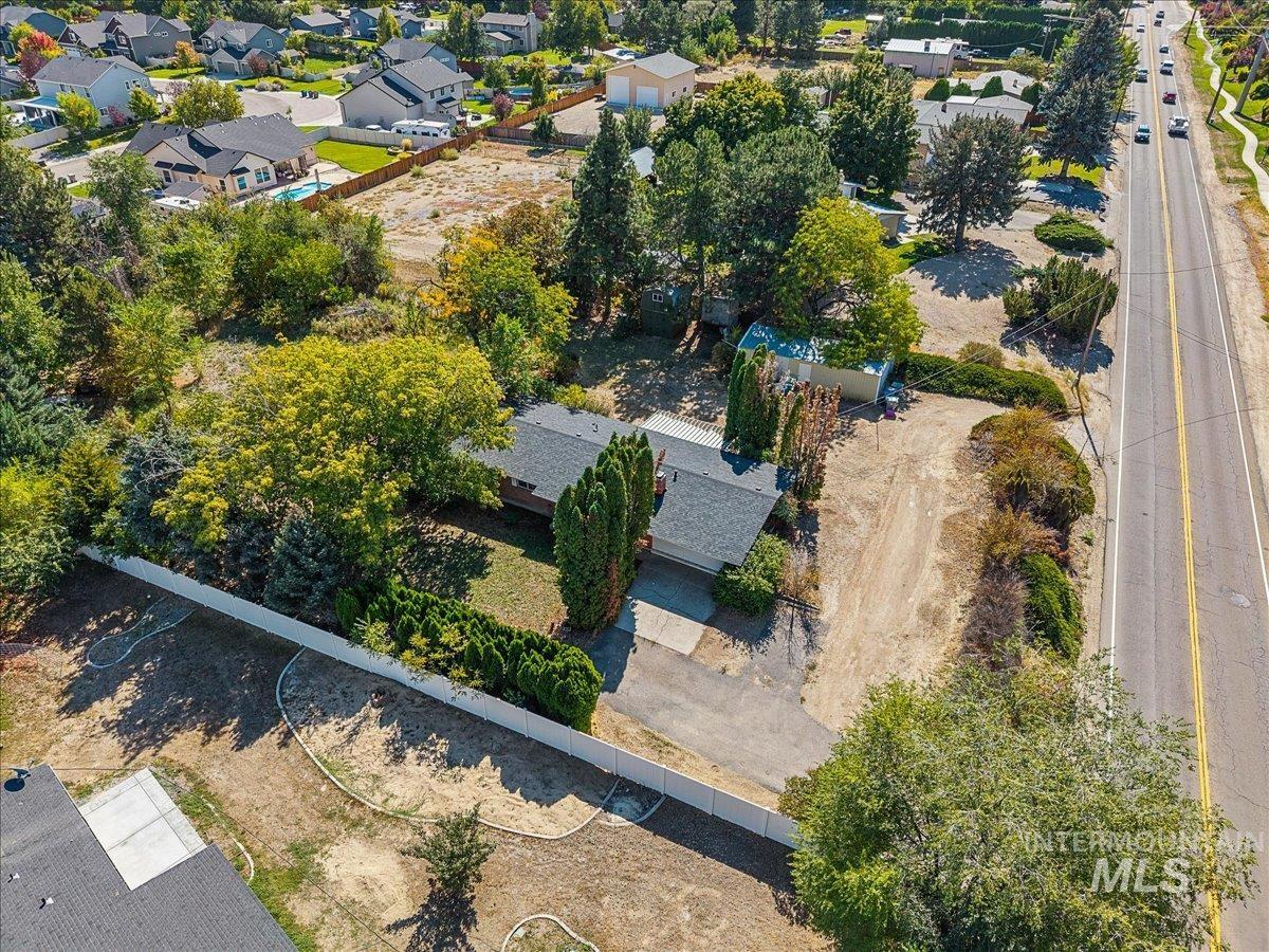 2530 S Cloverdale Rd Property Photo 38