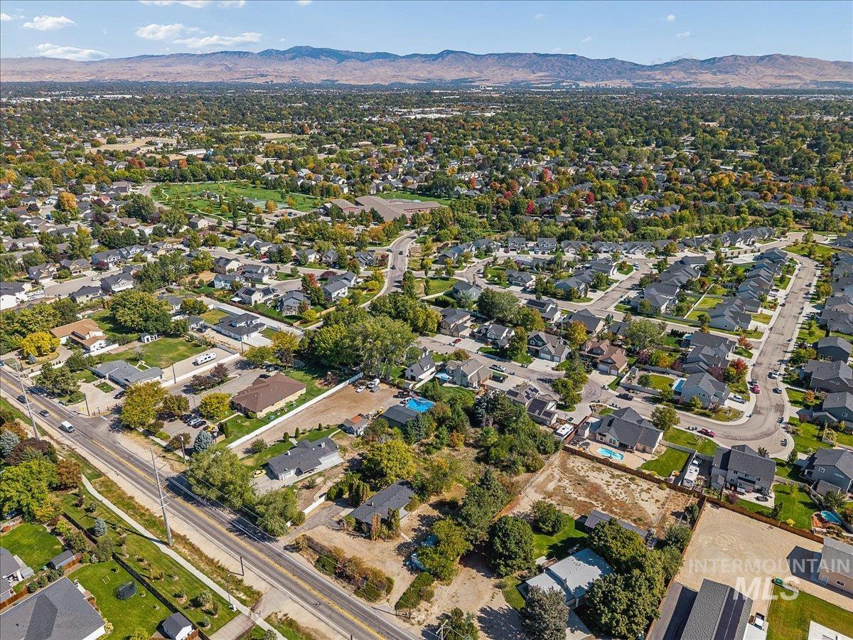 2530 S Cloverdale Rd Property Photo 44