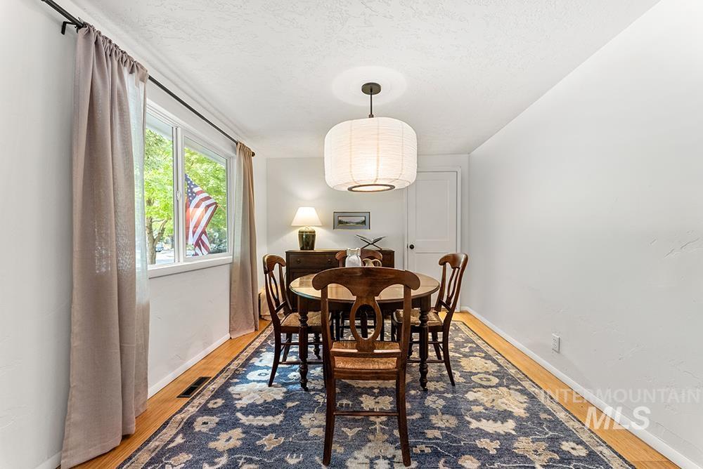 1912 W Dora St Property Photo 12