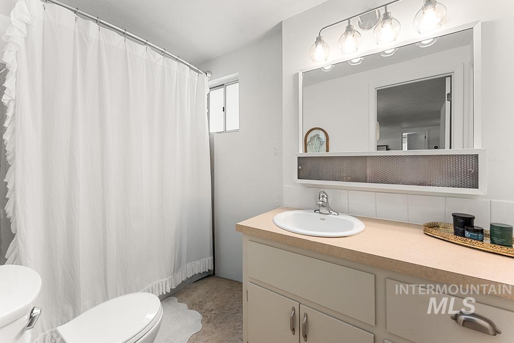 1912 W Dora St Property Photo 15