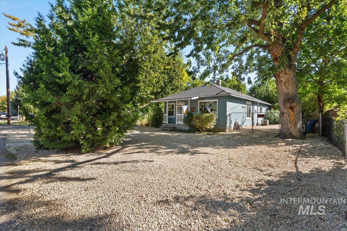 3516 N North Street Property Photo 2