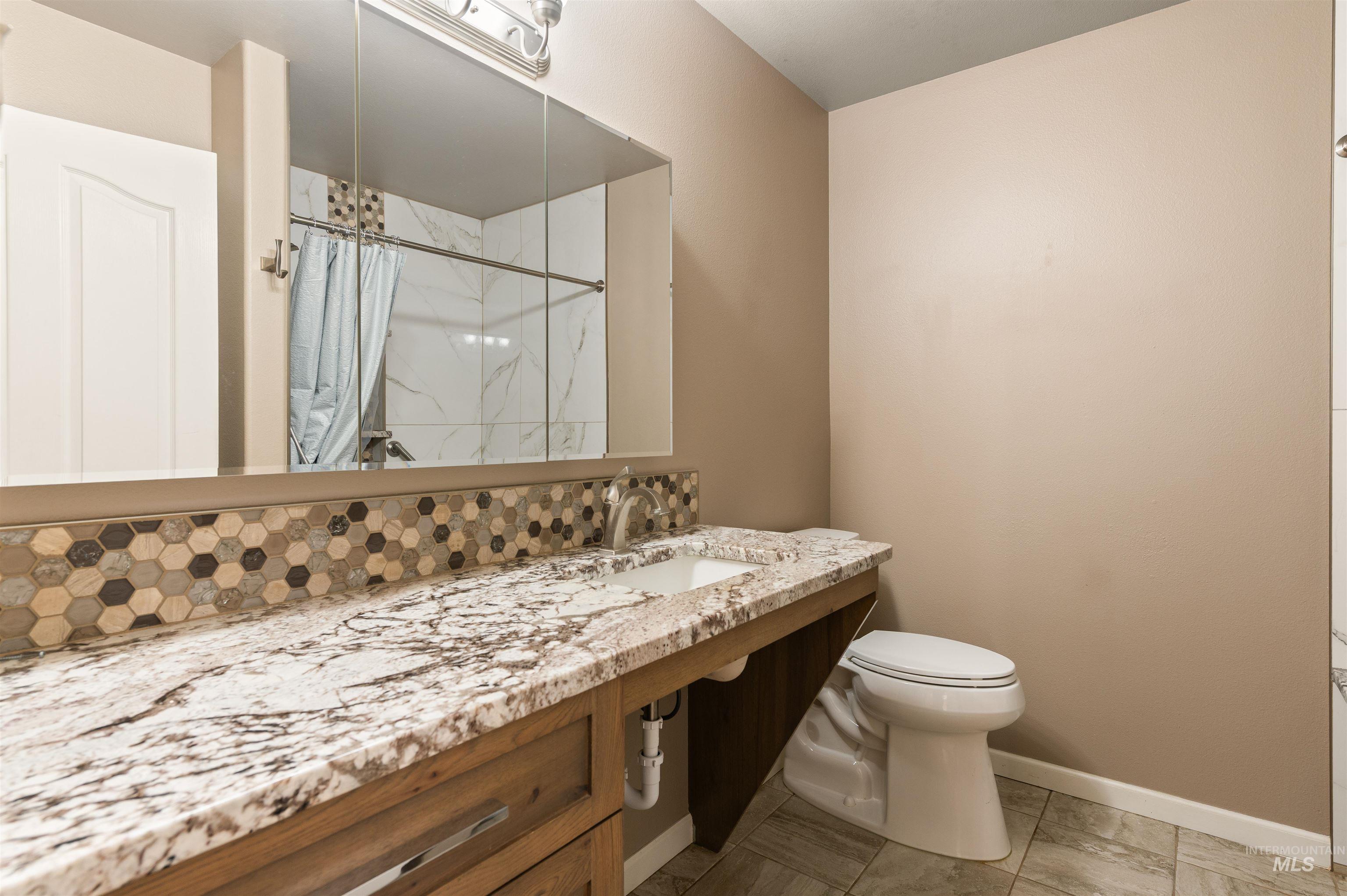 824 Cypress St Property Photo 21