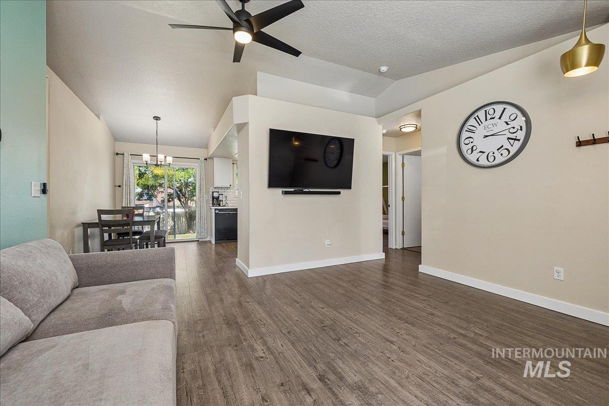 3430 Cedar Park Court Property Photo 7