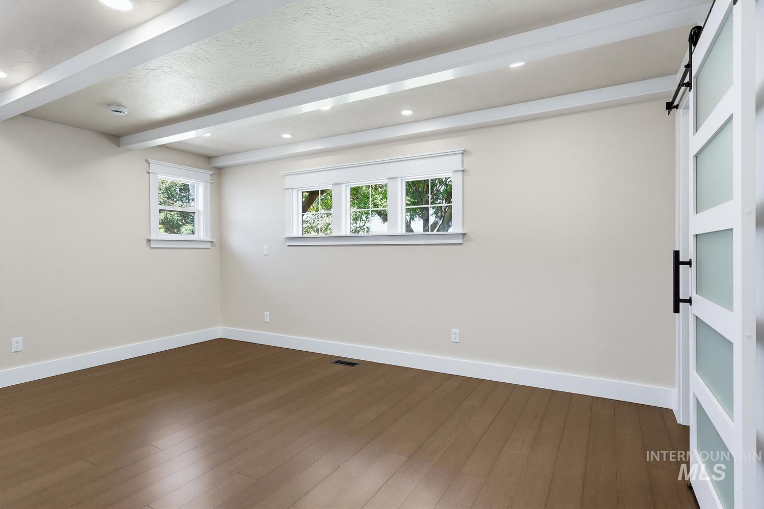 11253 Meadowbrook Dr Property Photo 23