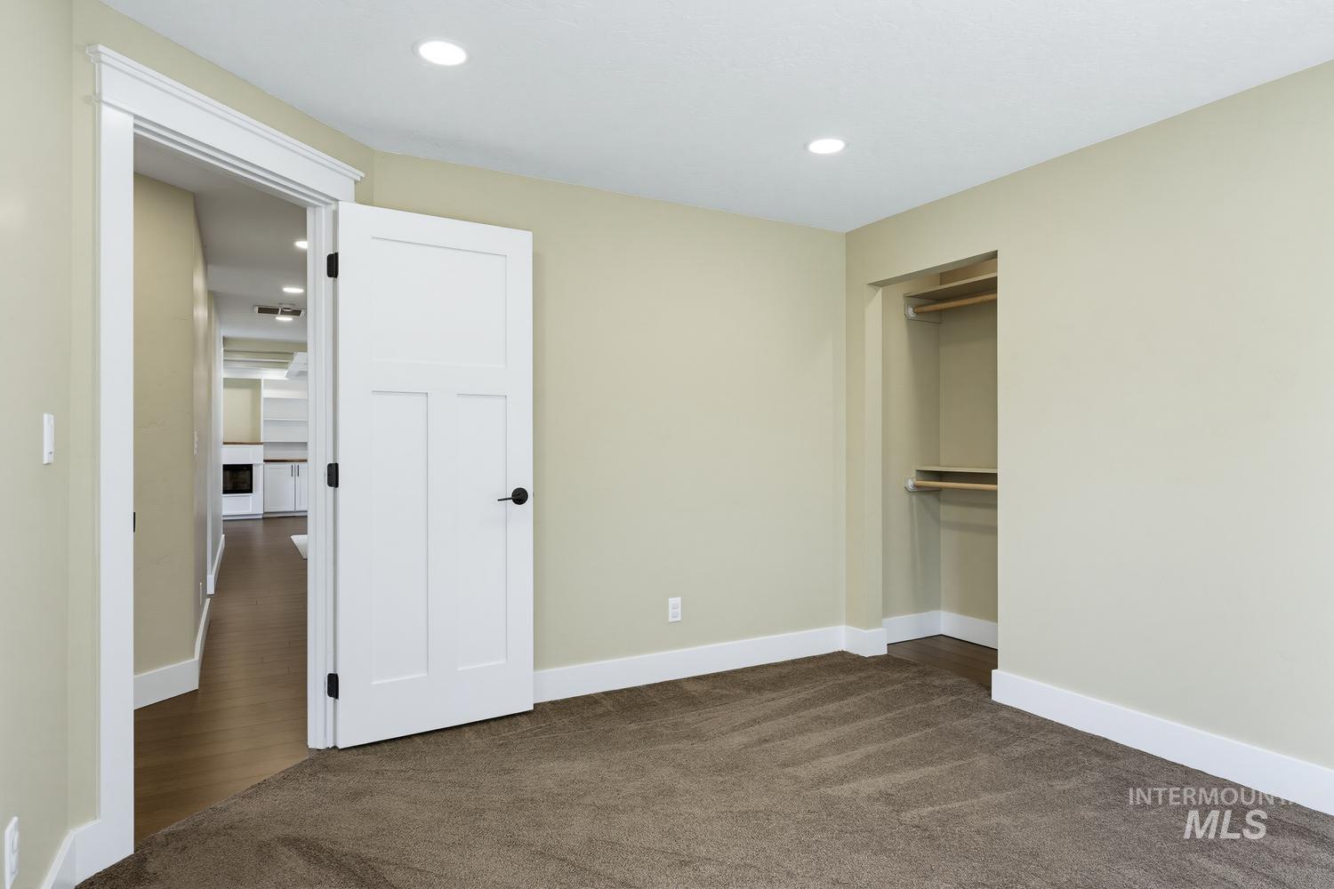 11253 Meadowbrook Dr Property Photo 34