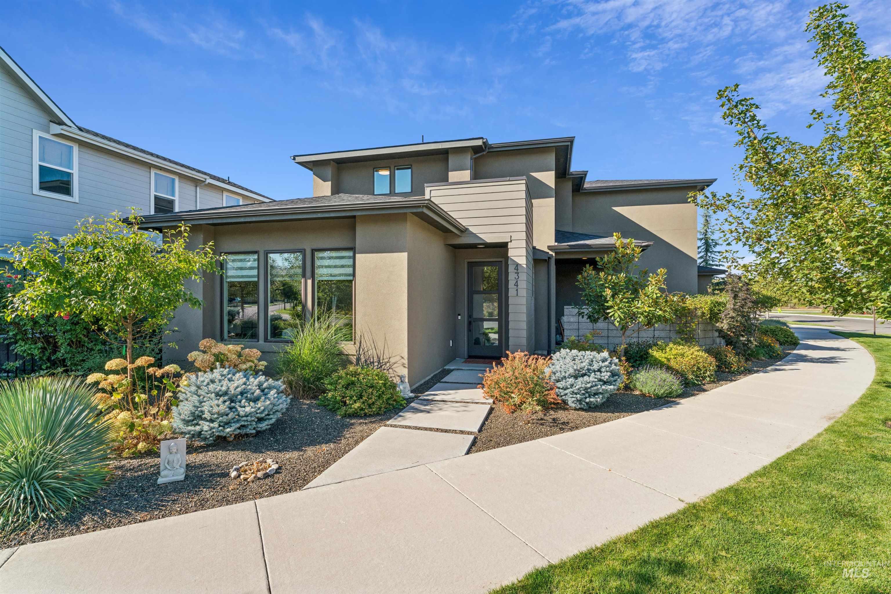 4341 E Rivernest Dr