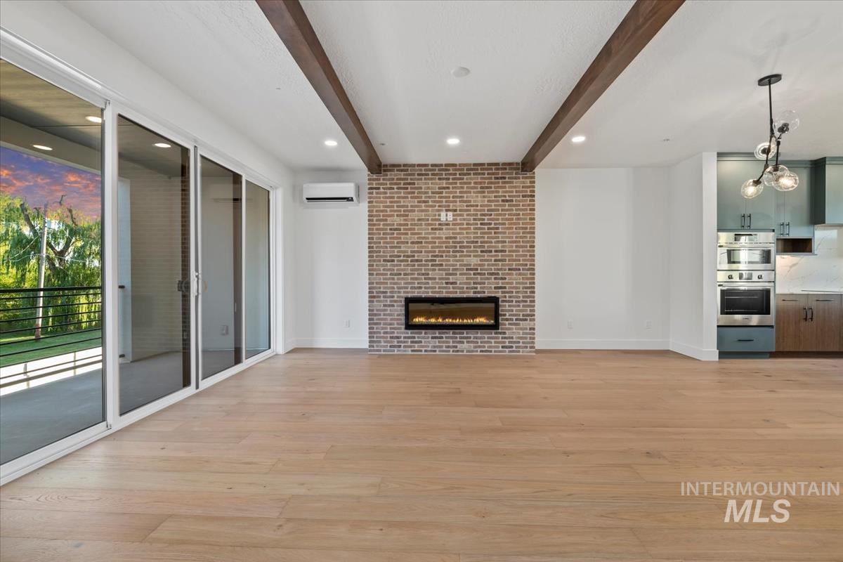 3249 W Moore Street Property Photo 12