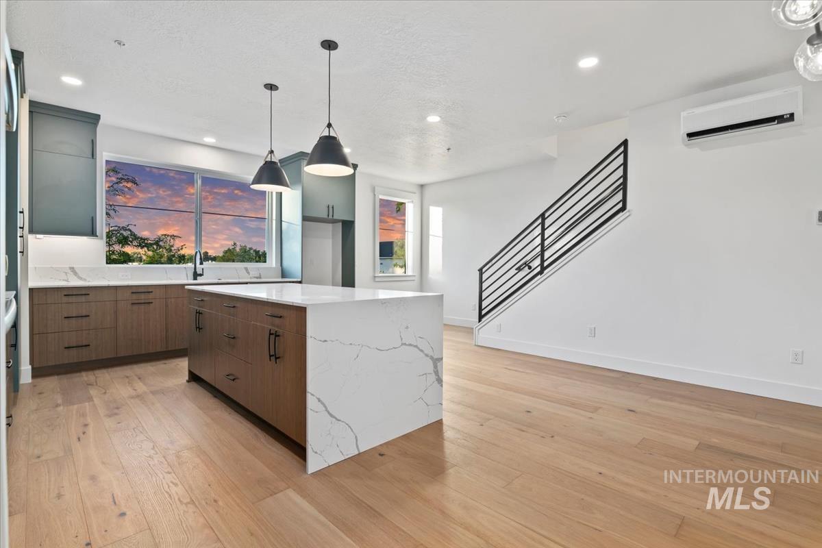 3249 W Moore Street Property Photo 16