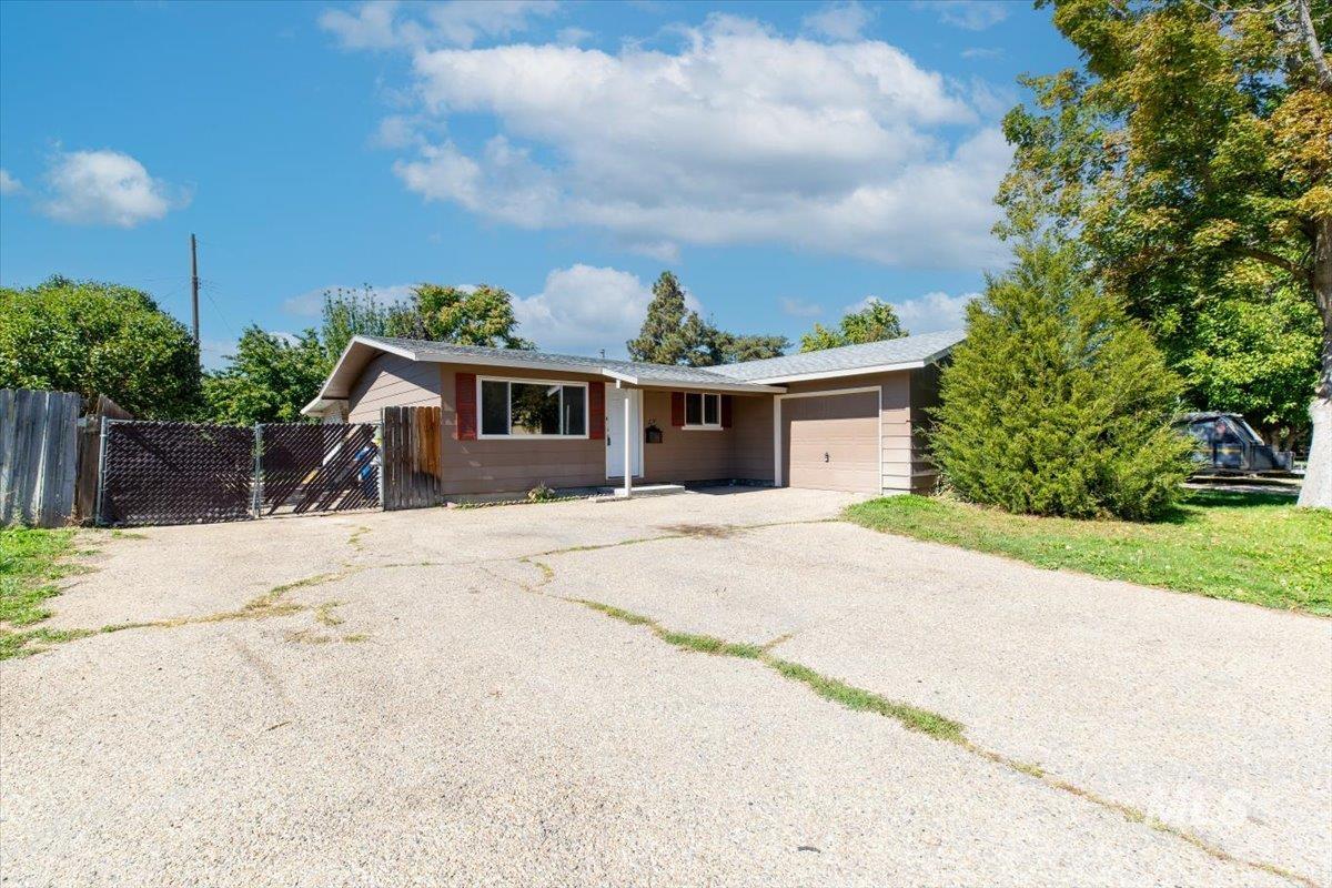 45 S Westwood St Property Photo 1