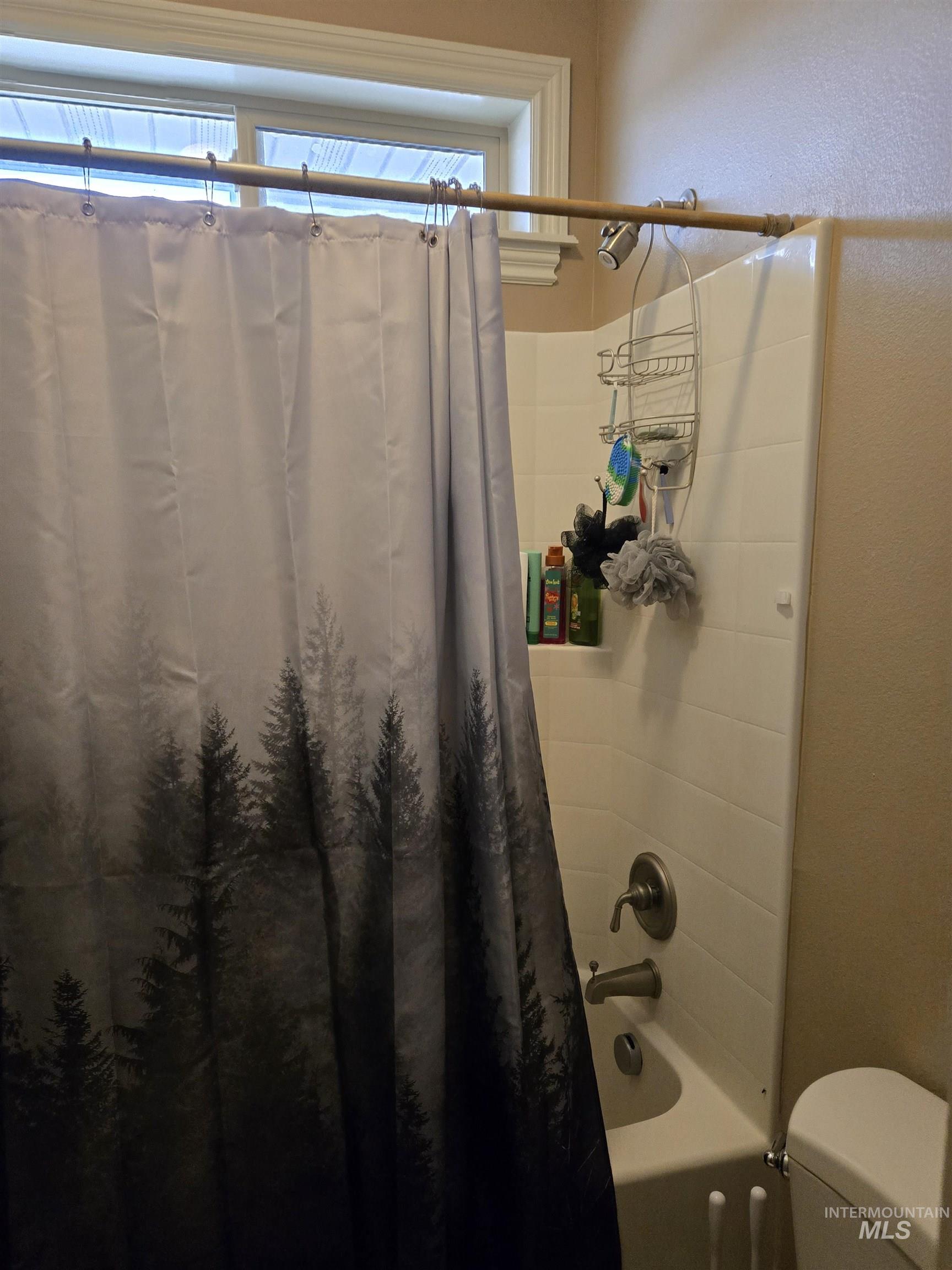 1633 Hickory Ave Property Photo 35