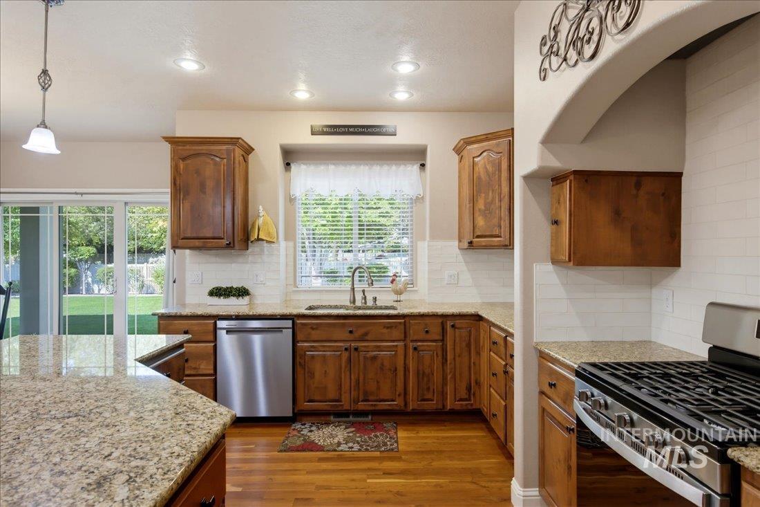 4393 N Palatine Ave. Property Photo 12