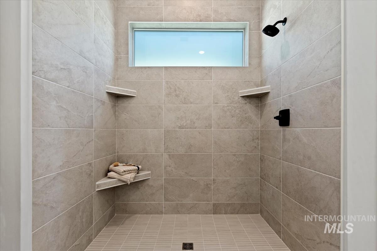 3555 E Warm Springs Ave Property Photo 7