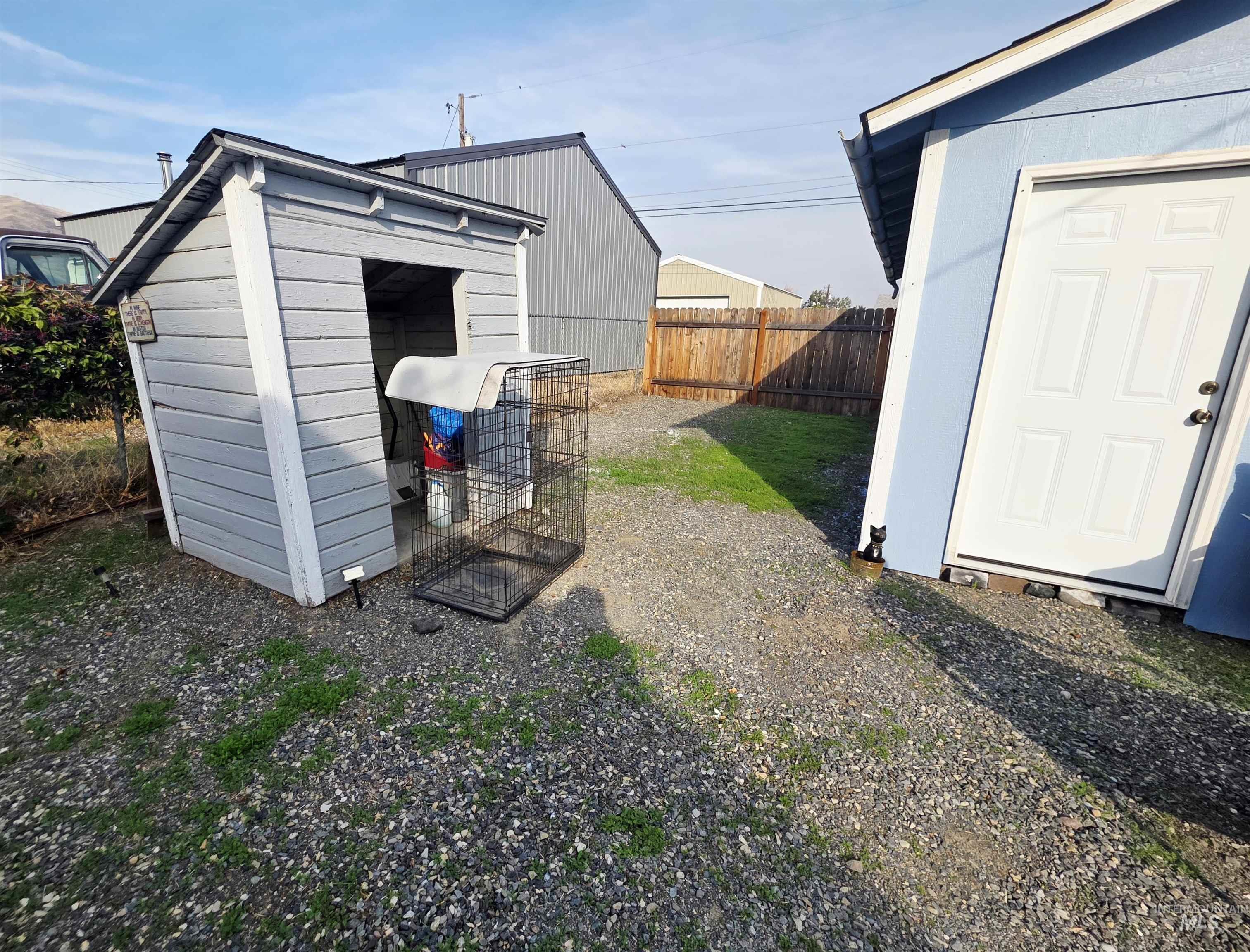 409 8th St Property Photo 15