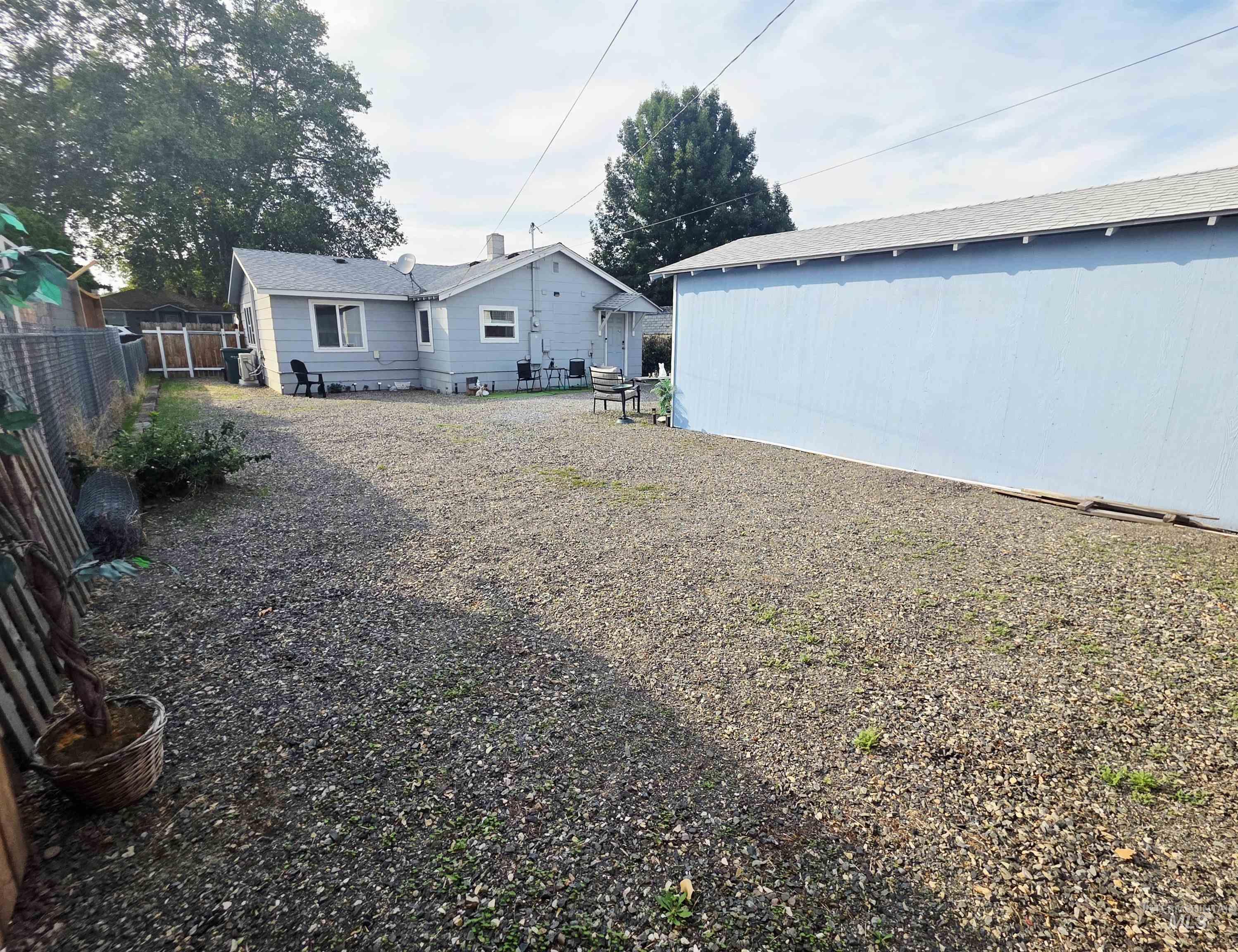 409 8th St Property Photo 17