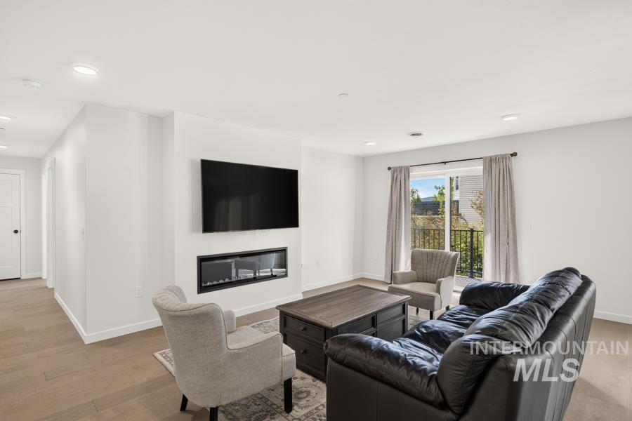 103 N Almon #204 Property Photo 11