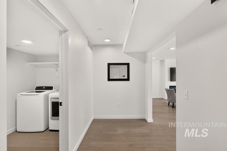103 N Almon #204 Property Photo 32