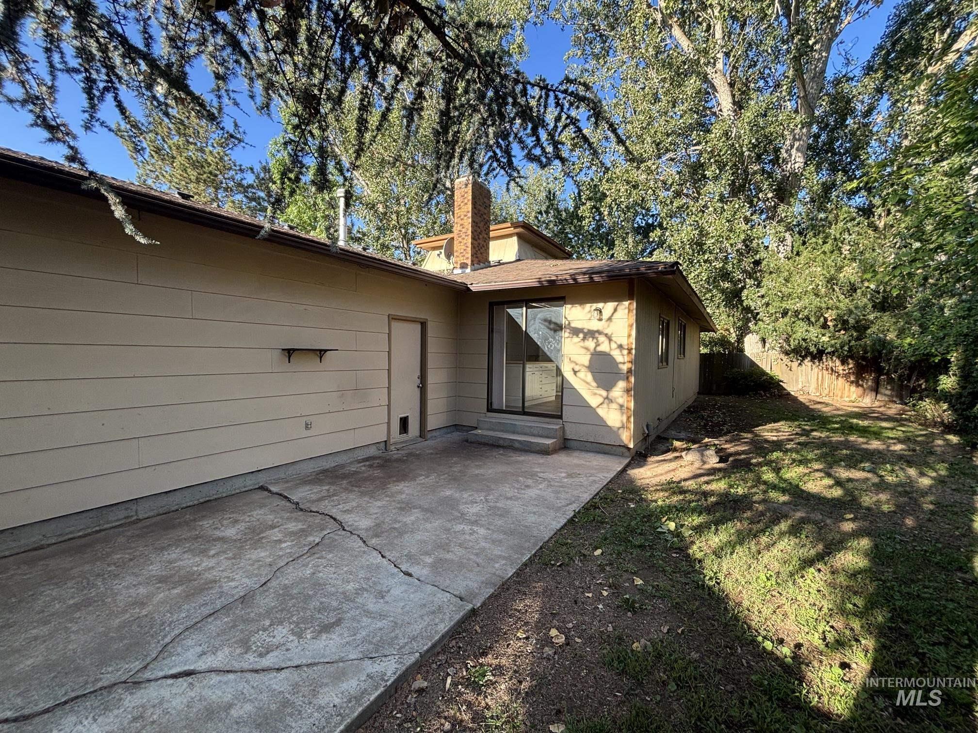 1876 W Malad Ln Property Photo 23