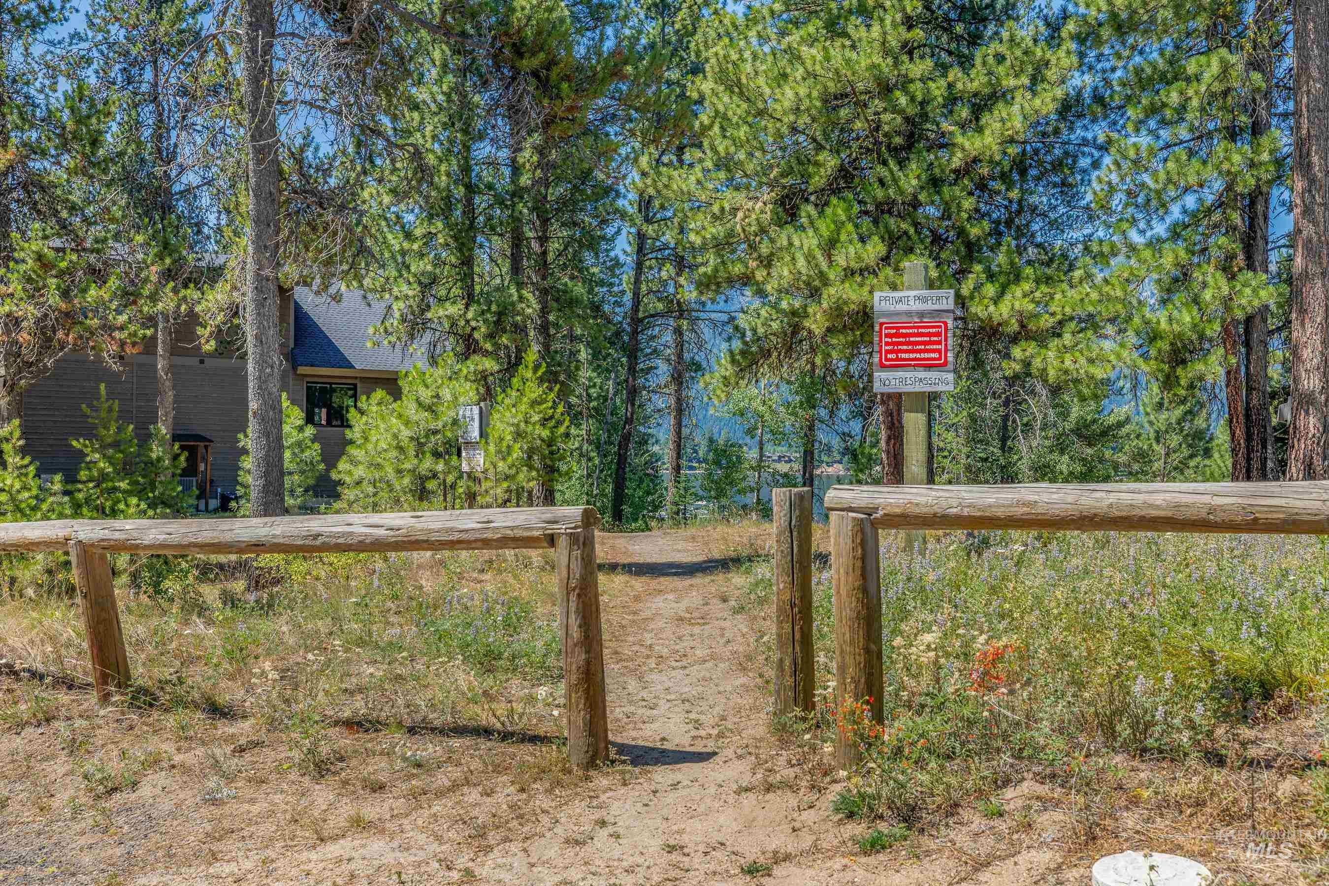 185 Deedee Property Photo 37