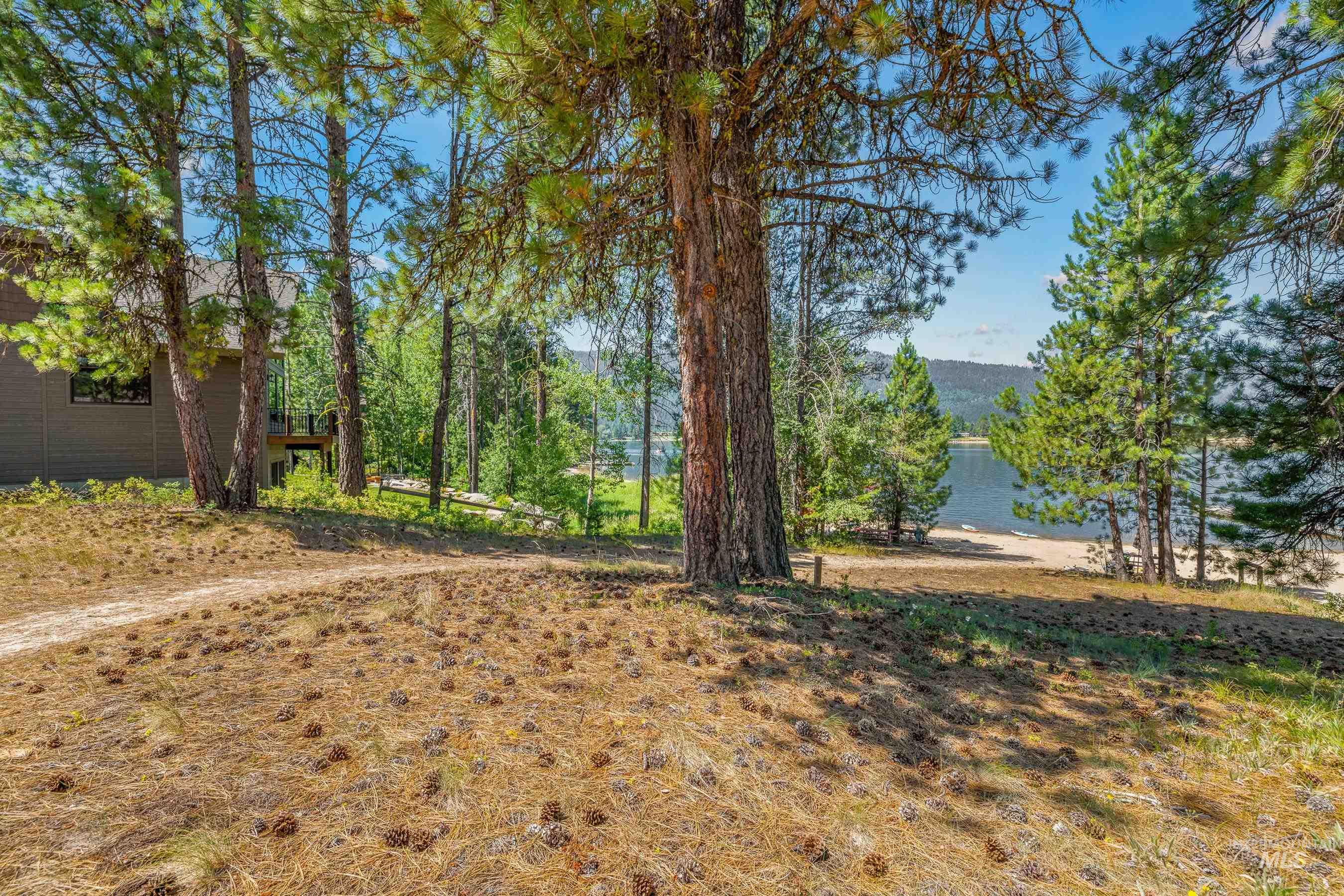 185 Deedee Property Photo 38
