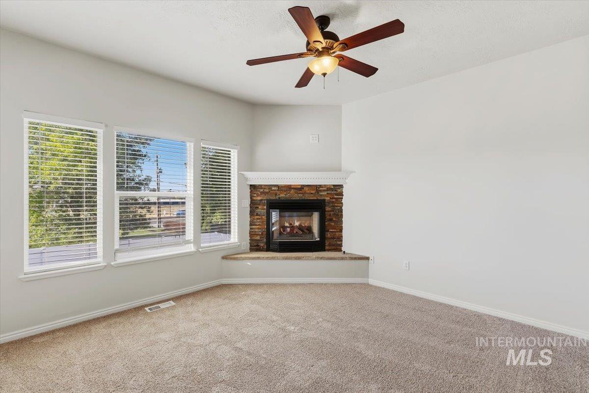8883 W Dulcimer St. Property Photo 6