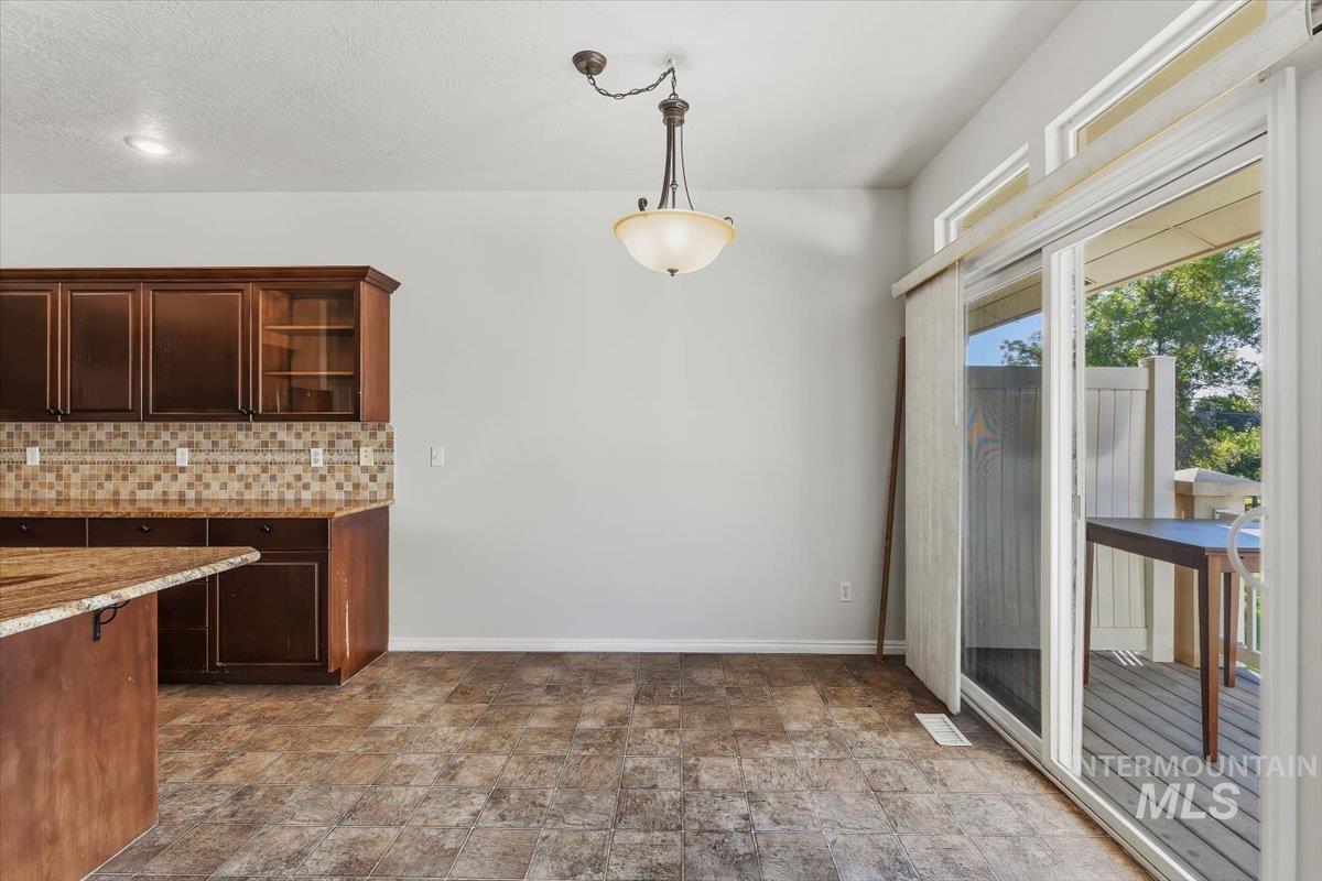 8883 W Dulcimer St. Property Photo 7