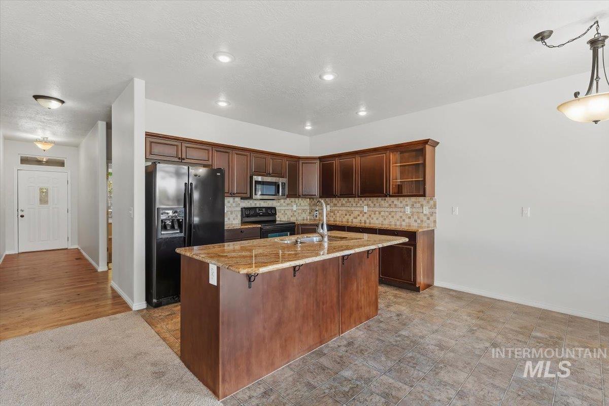 8883 W Dulcimer St. Property Photo 11