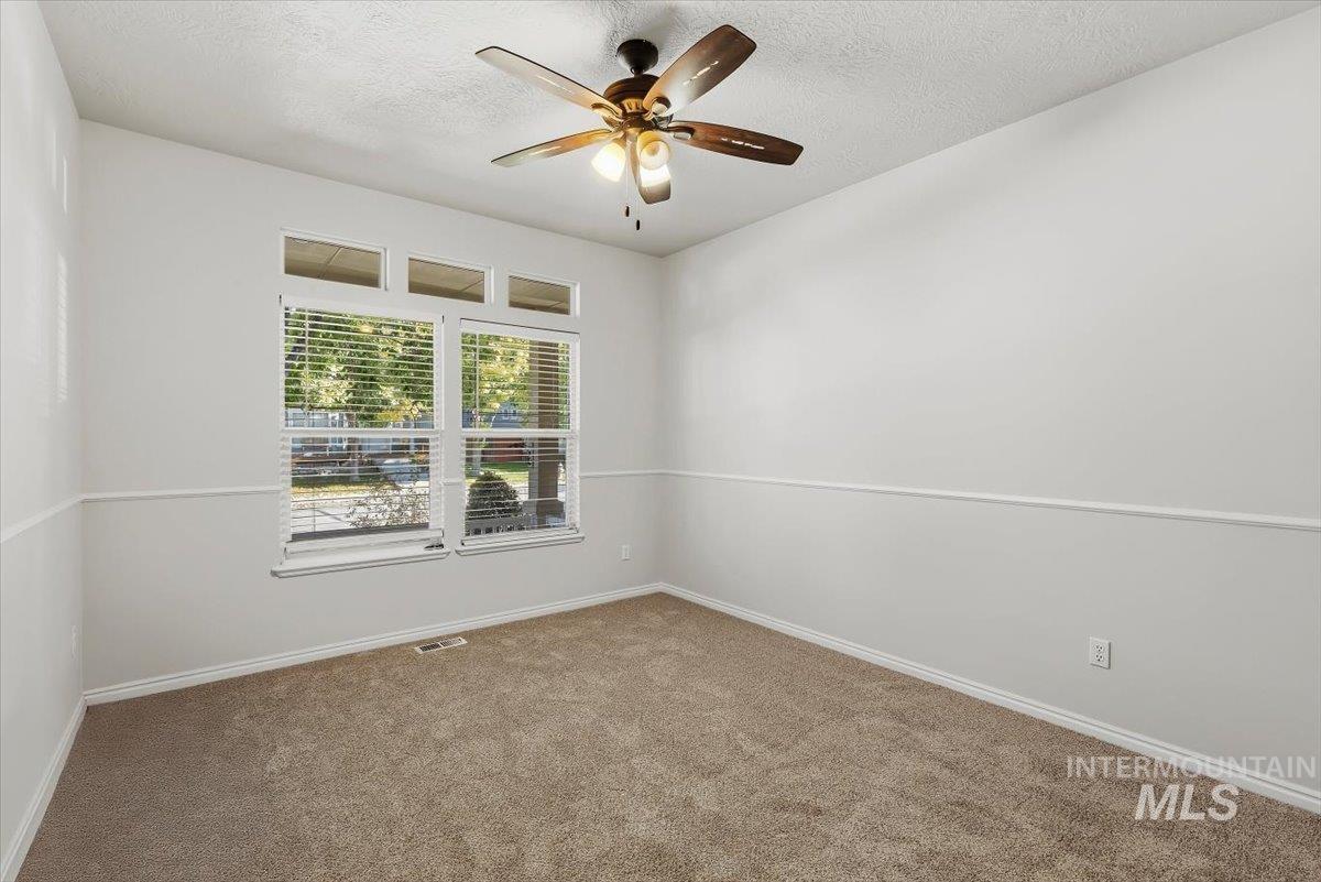 8883 W Dulcimer St. Property Photo 12