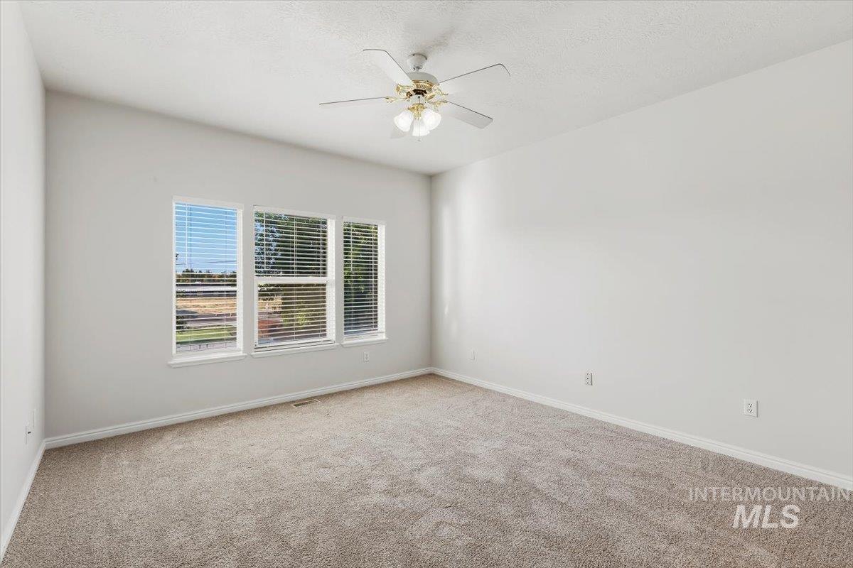 8883 W Dulcimer St. Property Photo 16