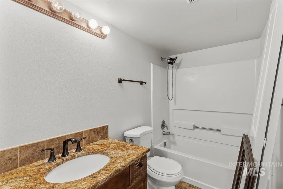 8883 W Dulcimer St. Property Photo 23