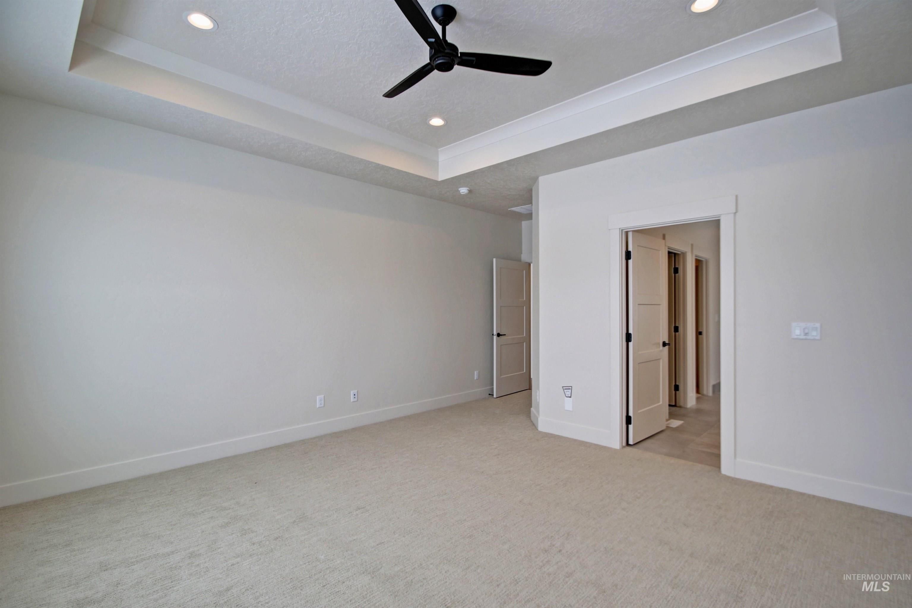 365 S Strut Way Property Photo 11