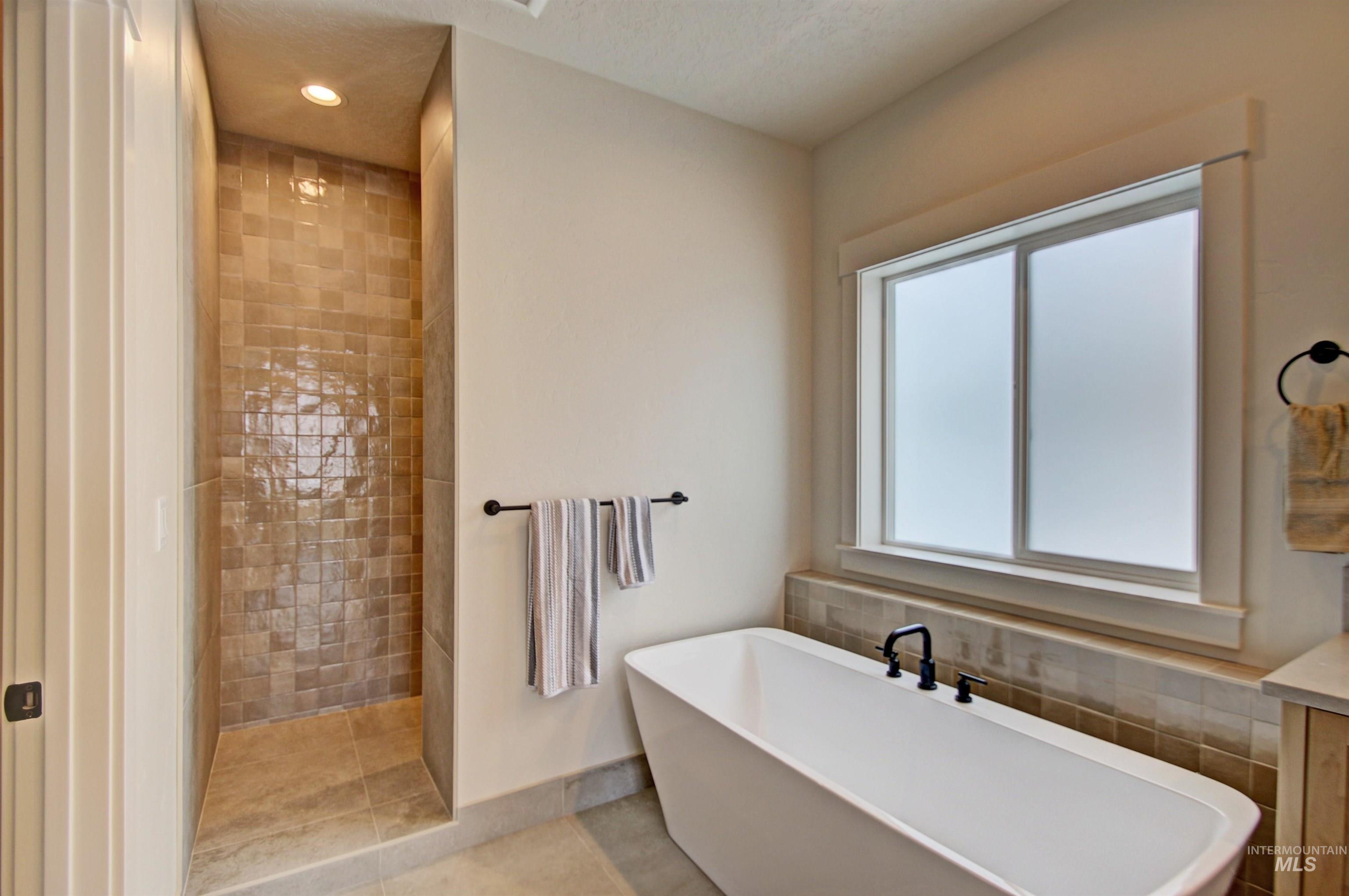 365 S Strut Way Property Photo 14