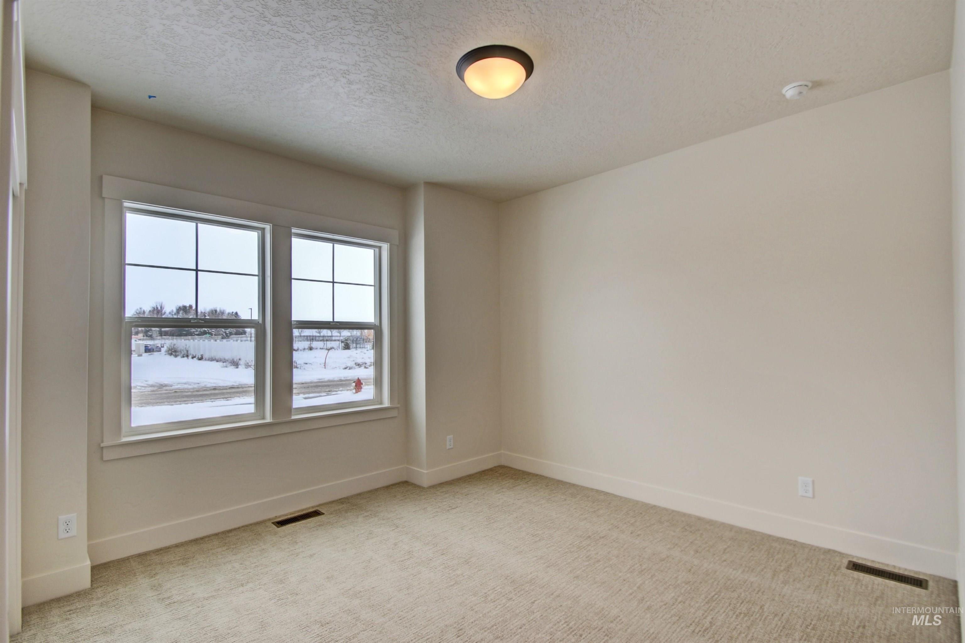 365 S Strut Way Property Photo 17