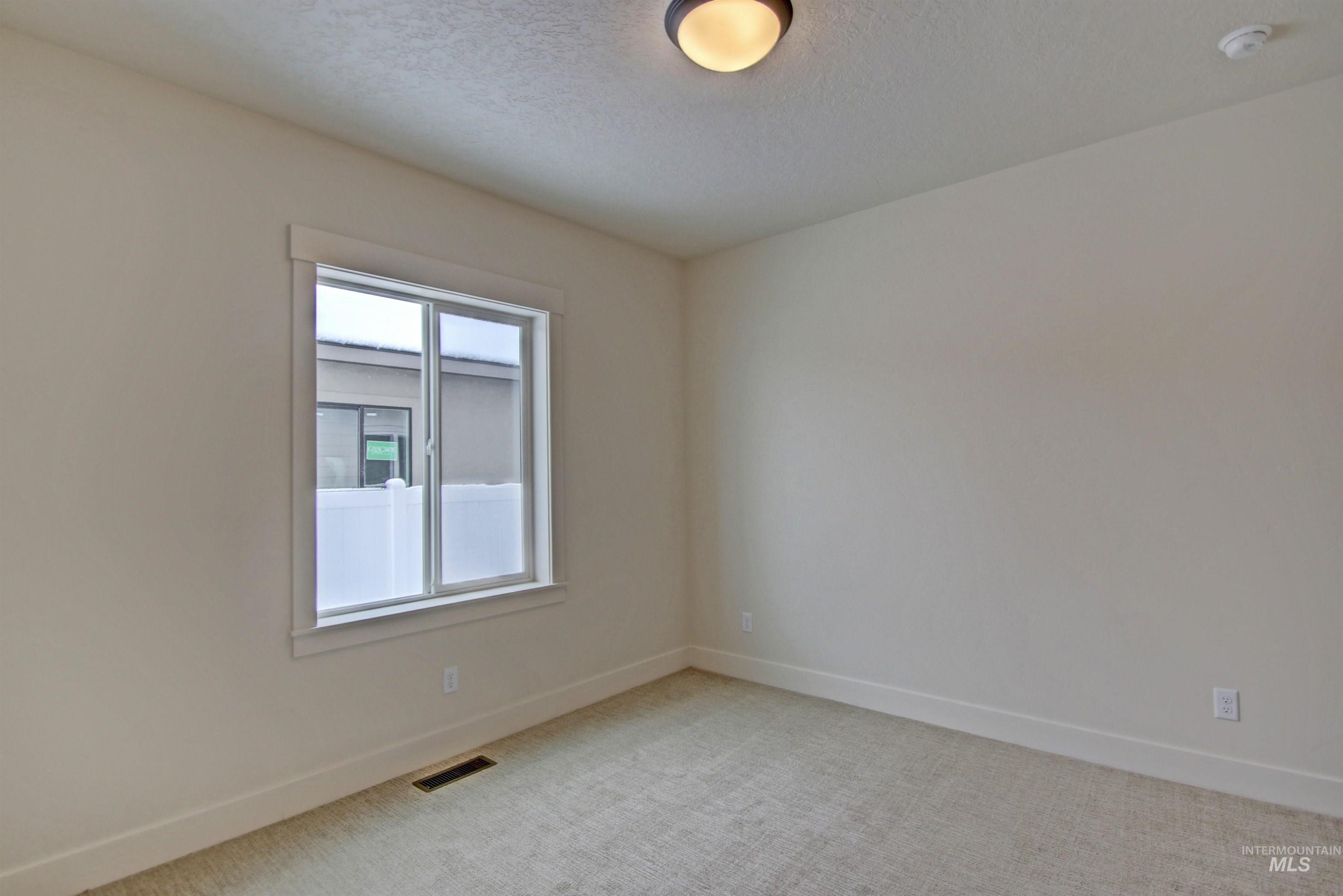 365 S Strut Way Property Photo 18