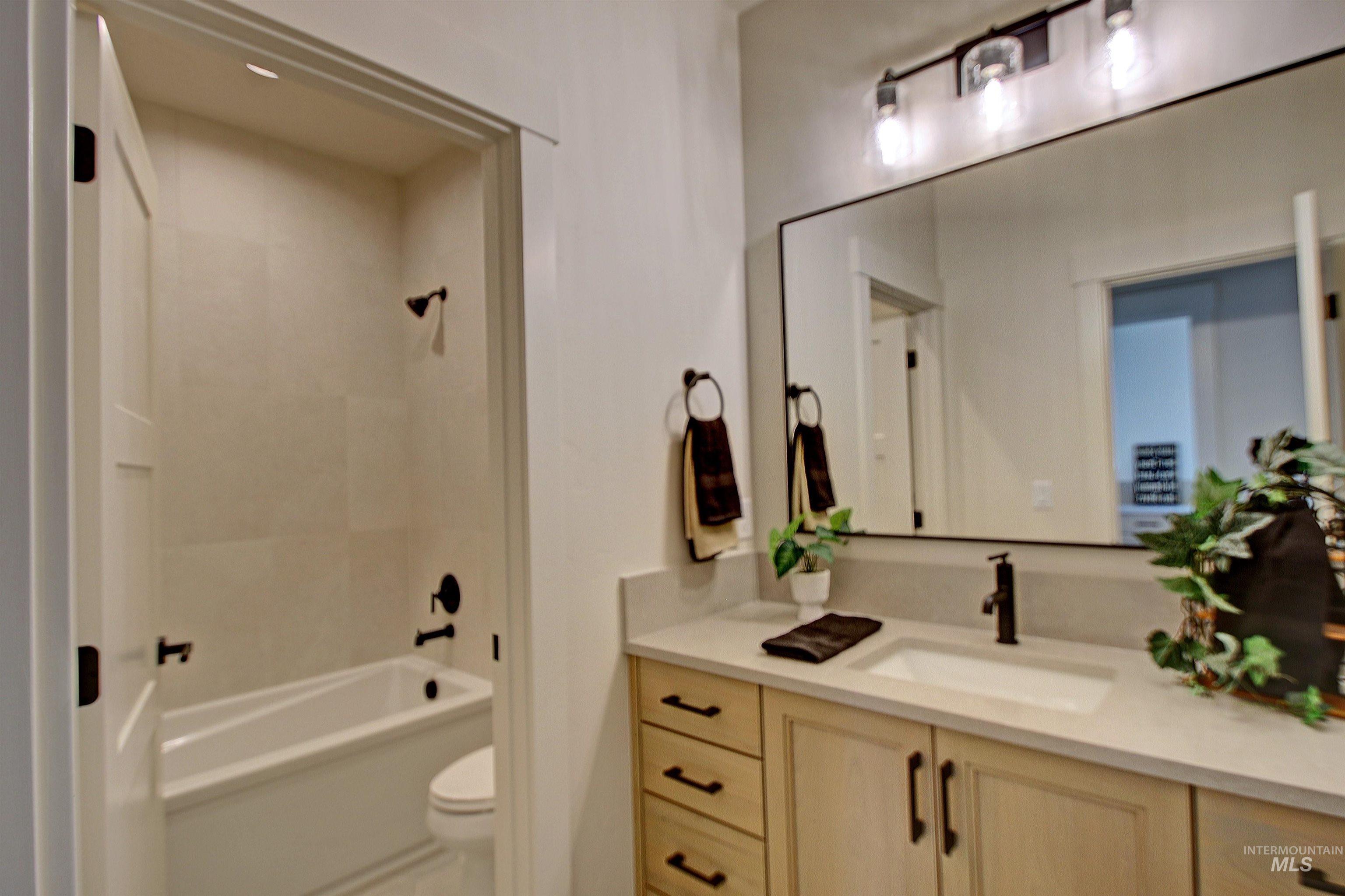 365 S Strut Way Property Photo 19