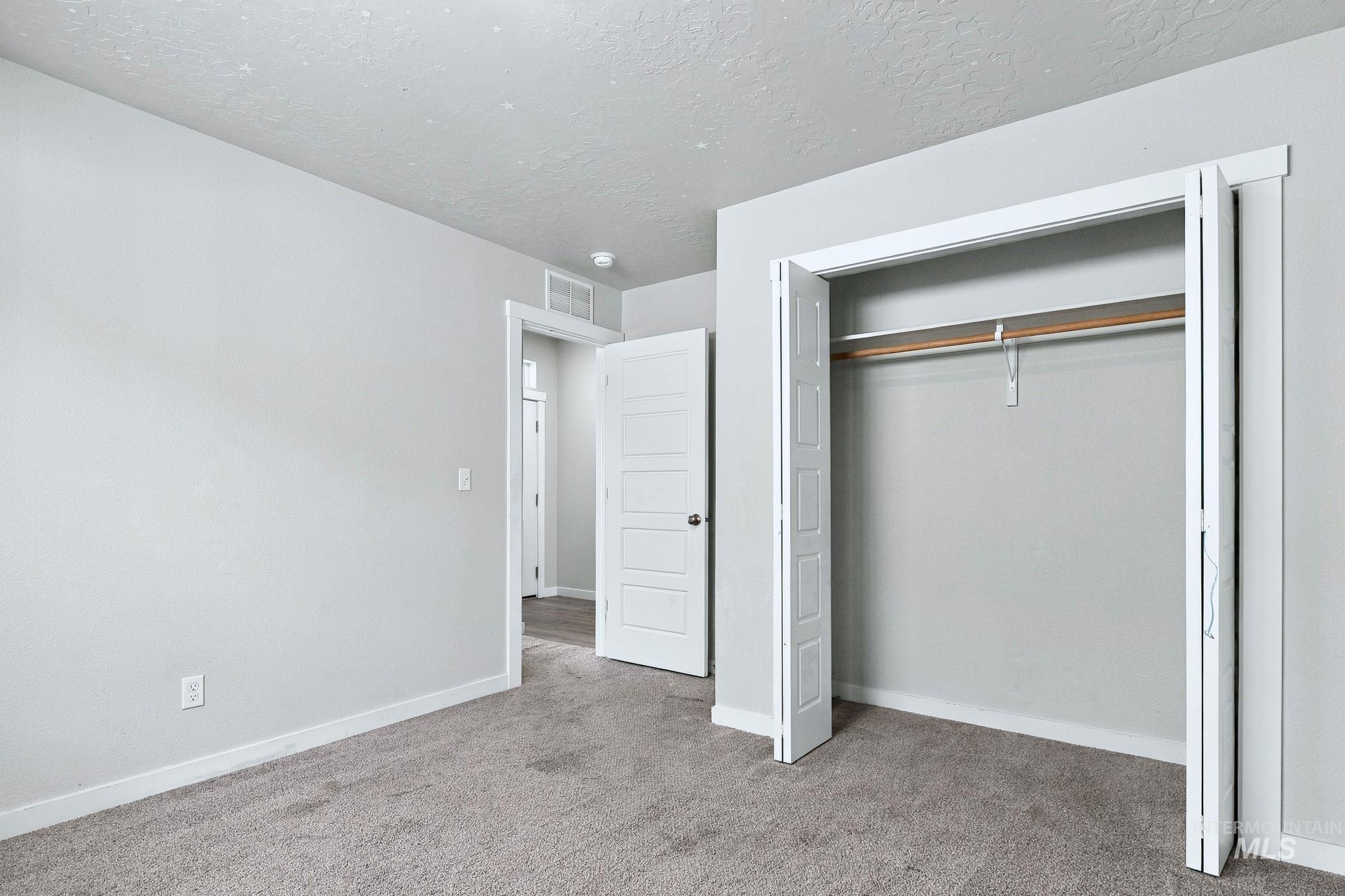 2359 N Thistle Dr Property Photo 10