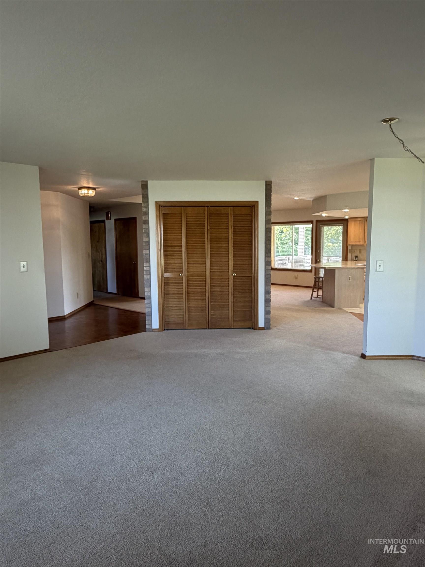 1865 Fairview St Property Photo 7