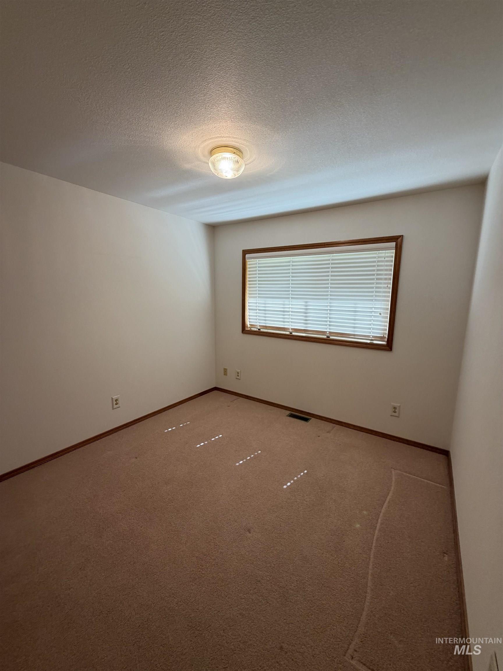1865 Fairview St Property Photo 22