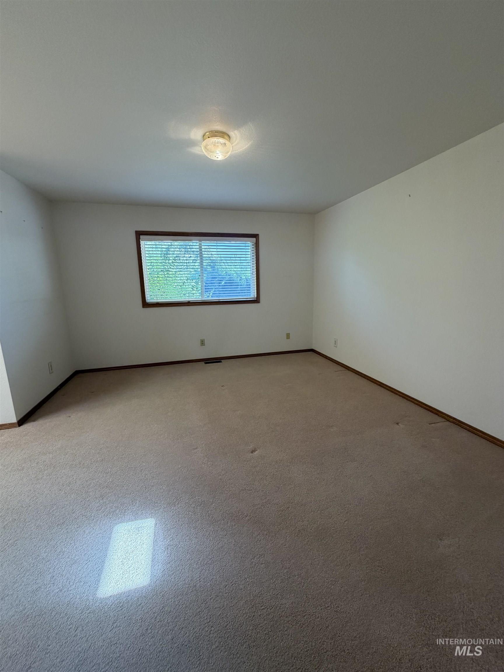 1865 Fairview St Property Photo 25