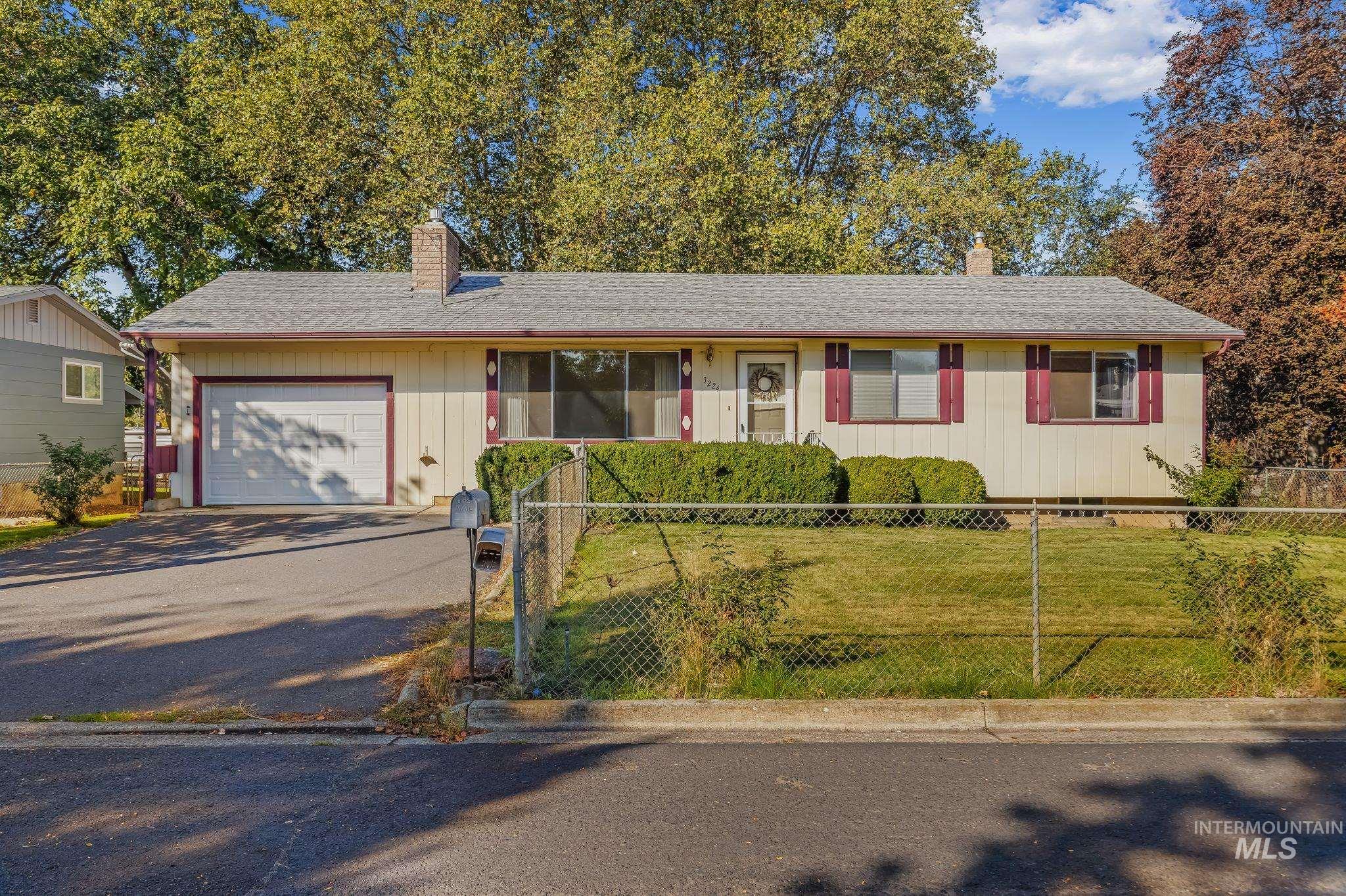 3224 8th Street E Property Photo 1
