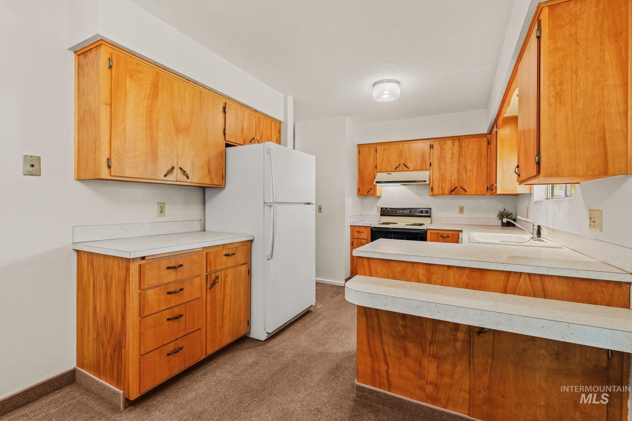 3224 8th Street E Property Photo 5