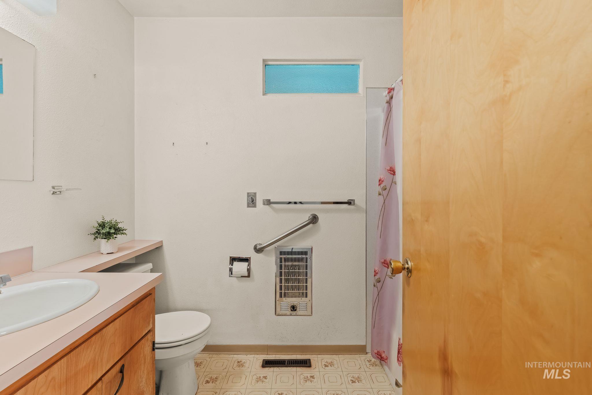 3224 8th Street E Property Photo 9
