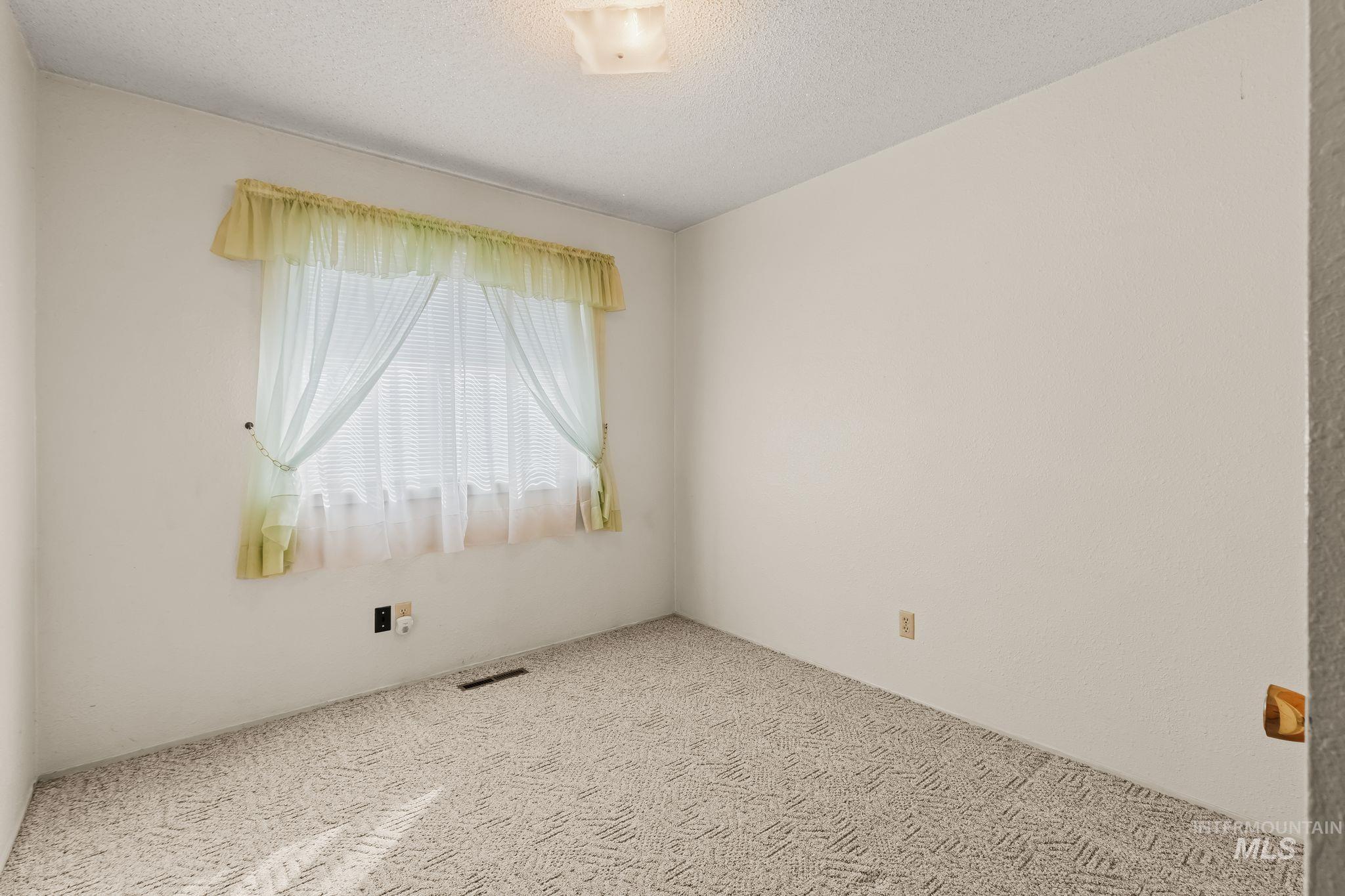3224 8th Street E Property Photo 11