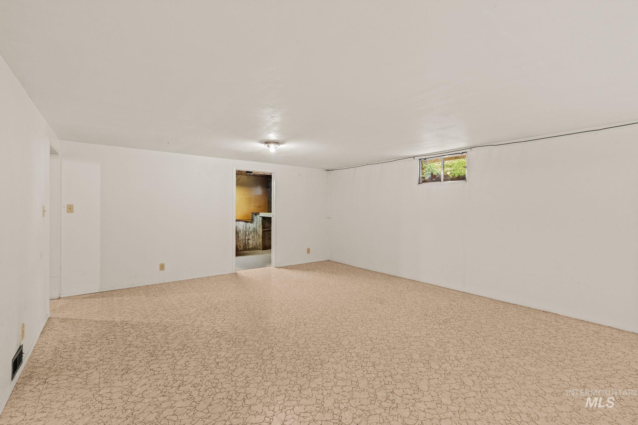 3224 8th Street E Property Photo 18