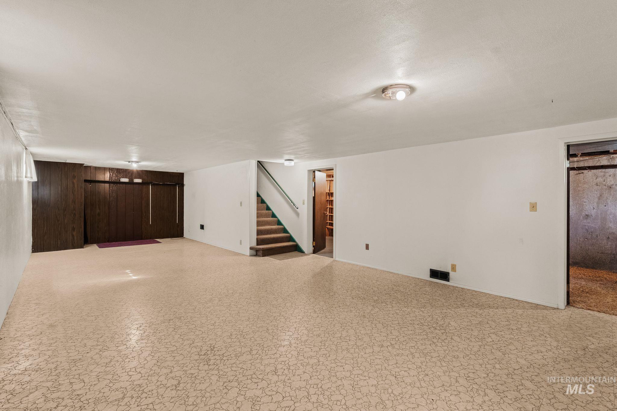 3224 8th Street E Property Photo 19