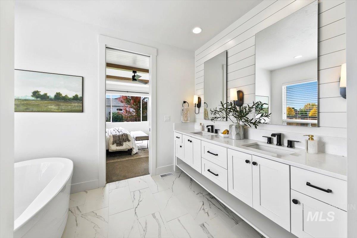 7655 W Meltwater Ln Property Photo 32