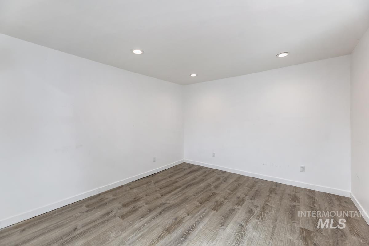 1216 W Dundee St Property Photo 21