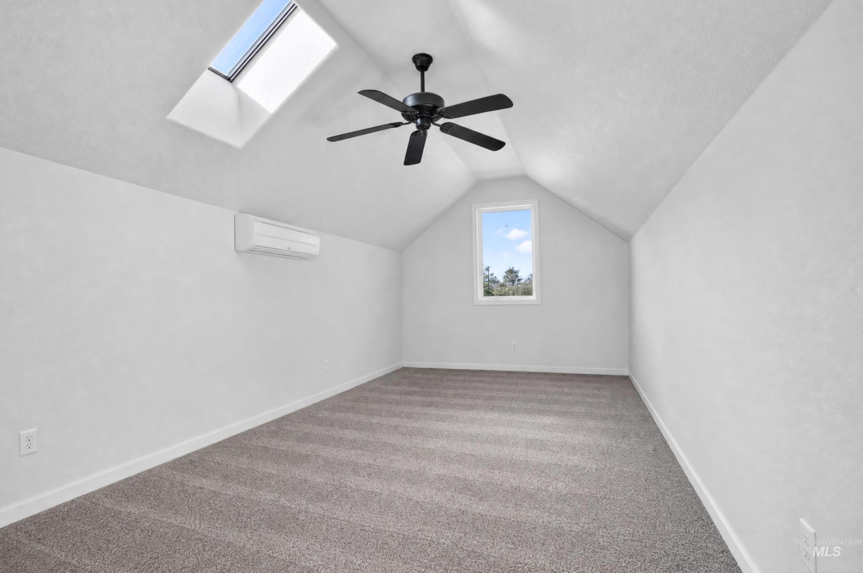 760 S Hydra Property Photo 39