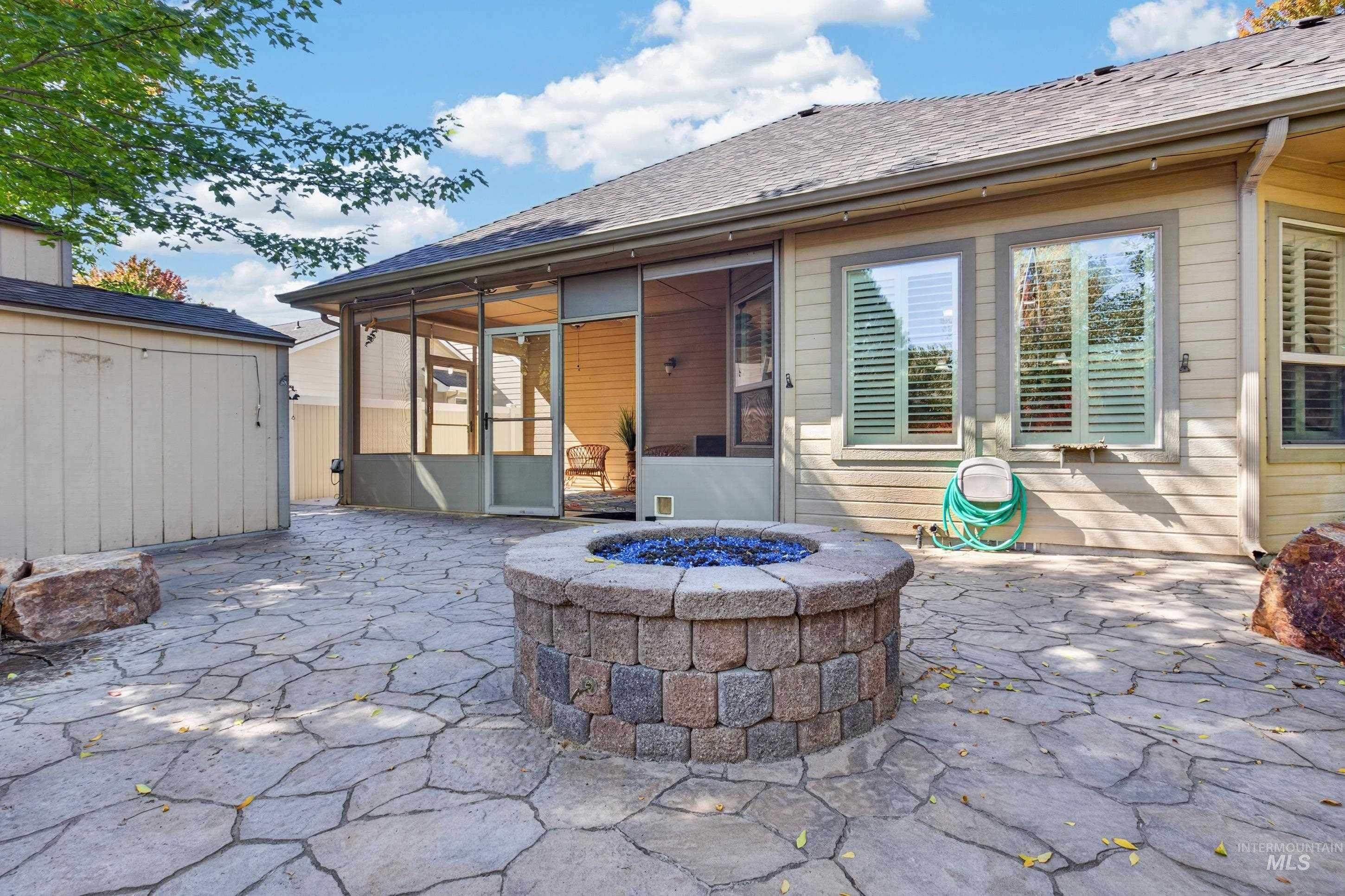 760 S Hydra Property Photo 48